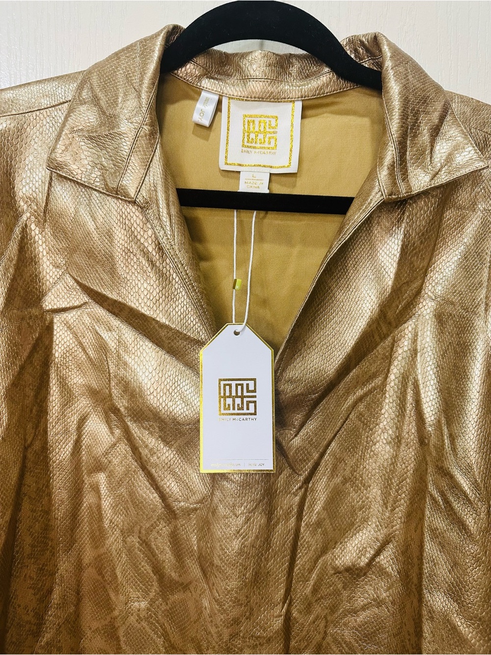 Emily McCarthy Womens Metallic Gold Short-Sleeve Blouse - Picture 3 of 7